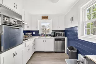 604 Woodlawn St, Fall River, MA 02720 - Photo 9