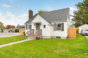 604 Woodlawn St, Fall River, MA 02720 - Photo 3