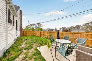 604 Woodlawn St, Fall River, MA 02720 - Photo 5