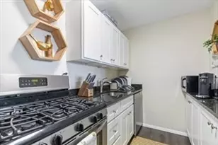 9 Hawthorne Pl, Boston, MA 02114 - Photo 1