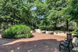 9 Hawthorne Pl, Boston, MA 02114 - Photo 13