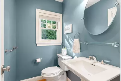 8 Arapahoe Rd #-, Newton, MA 02465 - Photo 11