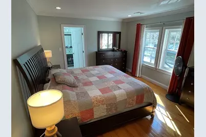 8 Arapahoe Rd #-, Newton, MA 02465 - Photo 17