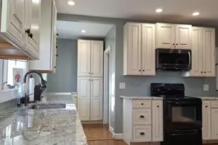 83 Chestnut St, Gardner, MA 01440 - Photo 1