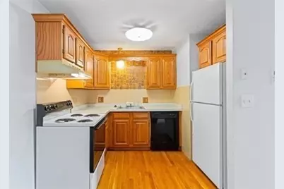 295 Main St #24, Reading, MA 01867 - Photo 3