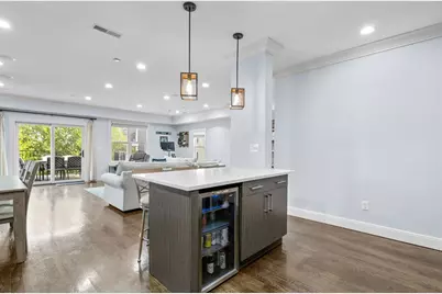 724 E 2nd St #2, Boston, MA 02127 - Photo 17