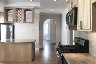 8 White Ave, Brookline, MA 02467 - Photo 3
