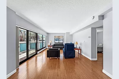 300 Lynn Shore Dr #203, Lynn, MA 01902 - Photo 5