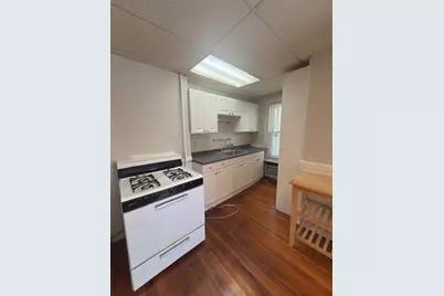 135-137 Lynde St #1, Melrose, MA 02176 - Photo 3