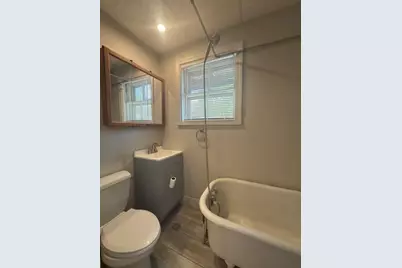 135-137 Lynde St #1, Melrose, MA 02176 - Photo 5