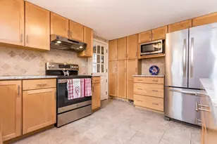 9 Mansfield Ave, Barnstable, MA 02648 - Photo 9