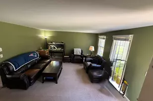 79 Oakridge Dr, Londonderry, NH 03053 - Photo 11