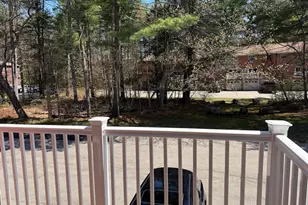79 Oakridge Dr, Londonderry, NH 03053 - Photo 3