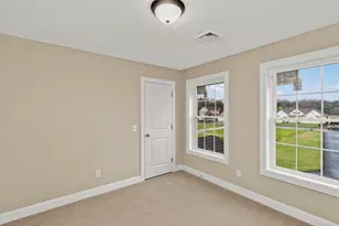 35 Focosi Ln, Ludlow, MA 01056 - Photo 21