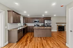 35 Focosi Ln, Ludlow, MA 01056 - Photo 3