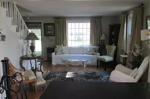 28 Clairmont Ave, Chicopee, MA 01013 - Photo 5