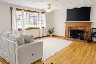 91 Loganberry Dr, Abington, MA 02351 - Photo 3