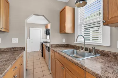 51 Yale Street #51, Medford, MA 02151 - Photo 7