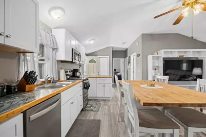 394 A Main, Oxford, MA 01540 - Photo 13