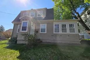 16 Mystic Lake Dr, Arlington, MA 02474 - Photo 1