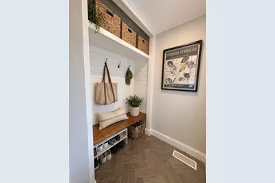 375 Lawrence Road, Medford, MA 02155 - Photo 17