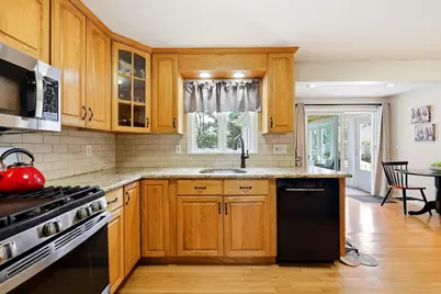 74 Shannon Ln, Westfield, MA 01085 - Photo 7