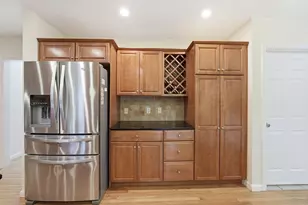 22 Barrett St, Needham, MA 02492 - Photo 9