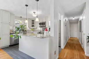 706 Lawton St, Fall River, MA 02721 - Photo 11