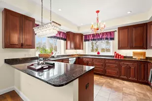 127 Johnson Woods Dr, Reading, MA 01867 - Photo 7