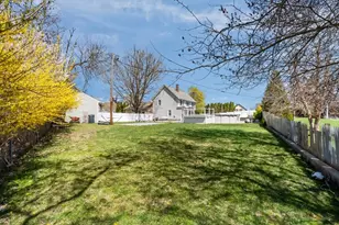 2453 Acushnet Ave, New Bedford, MA 02745 - Photo 27