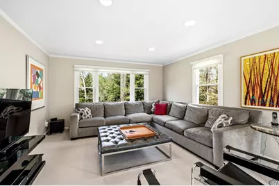 44 Canterbury Ln, Longmeadow, MA 01106 - Photo 9