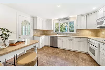 10 Bennett Rd, Wayland, MA 01778 - Photo 13