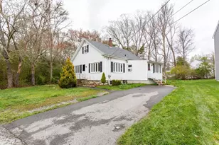 31 Bradford St, New Bedford, MA 02745 - Photo 3
