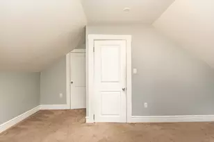 31 Bradford St, New Bedford, MA 02745 - Photo 19