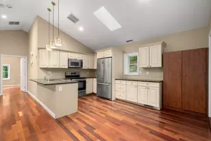 133 Centre St, Dover, MA 02030 - Photo 11
