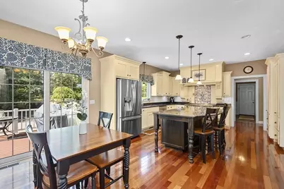 175 Pokanoket Path, Wrentham, MA 02093 - Photo 7