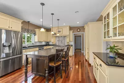 175 Pokanoket Path, Wrentham, MA 02093 - Photo 5