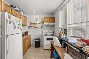 15 Russell St, Worcester, MA 01609 - Photo 3