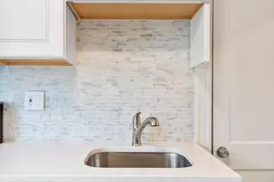 700 Metropolitan Ave, Boston, MA 02136 - Photo 9