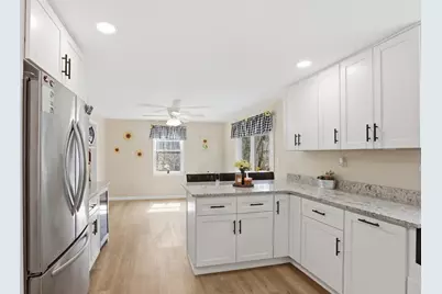 18 Trifiro Rd, Billerica, MA 01821 - Photo 15