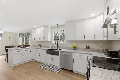 18 Trifiro Rd, Billerica, MA 01821 - Photo 13