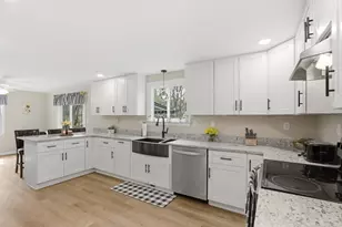 18 Trifiro Rd, Billerica, MA 01821 - Photo 13