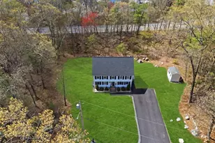18 Trifiro Rd, Billerica, MA 01821 - Photo 5