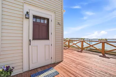 163 Coleridge St, Boston, MA 02128 - Photo 25