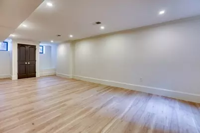 16 Chestnut Street, Boston, MA 02129 - Photo 33