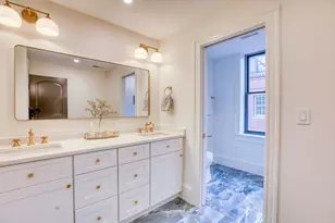 16 Chestnut St, Boston, MA 02129 - Photo 25