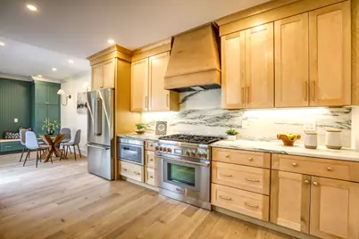 16 Chestnut Street, Boston, MA 02129 - Photo 9