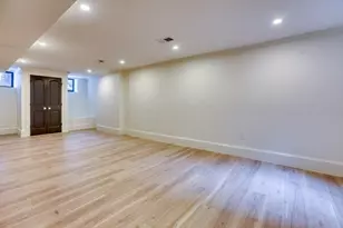 16 Chestnut St, Boston, MA 02129 - Photo 33