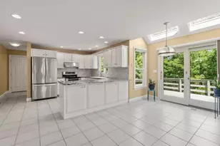 8 Piccadilly Way, Westborough, MA 01581 - Photo 5