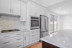 10 Deer Path Ln, Reading, MA 01867 - Photo 7